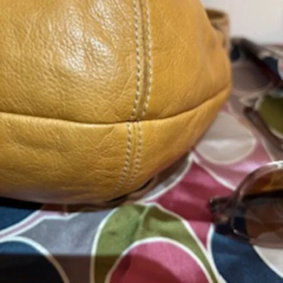 Vintage Coach Ergo Leather Pleated Hobo Natural - Picture 2 of 10